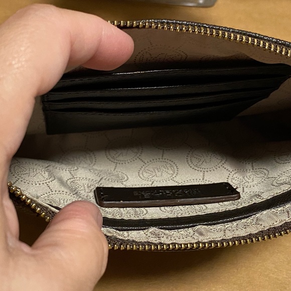 Michael Michael Kors👑Small Purse - Picture 10 of 11